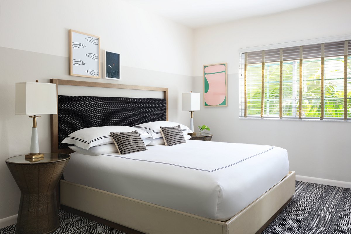 Kimpton Surfcomber Hotel